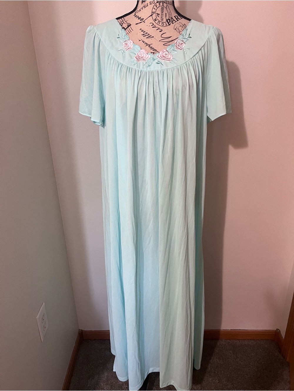 Vintage Shadowline Mint Aqua Embroidered Rose Floral Gown 1X Nylon